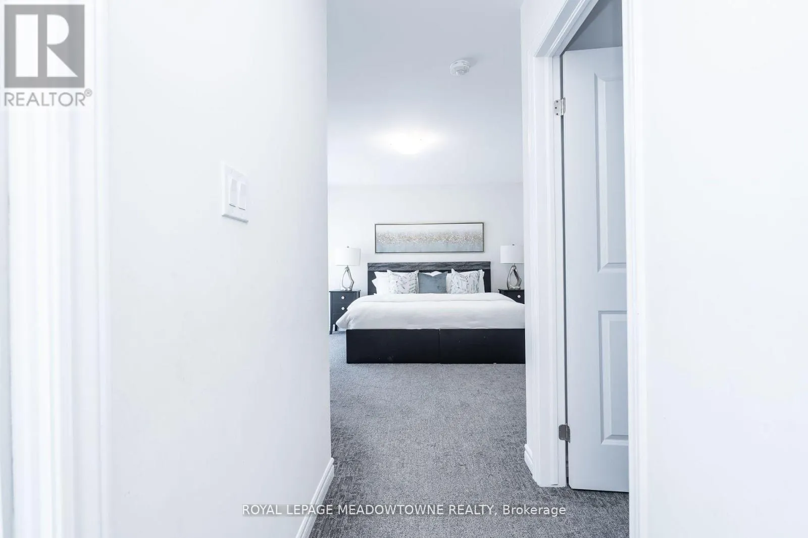 16 BETHUNE AVENUE