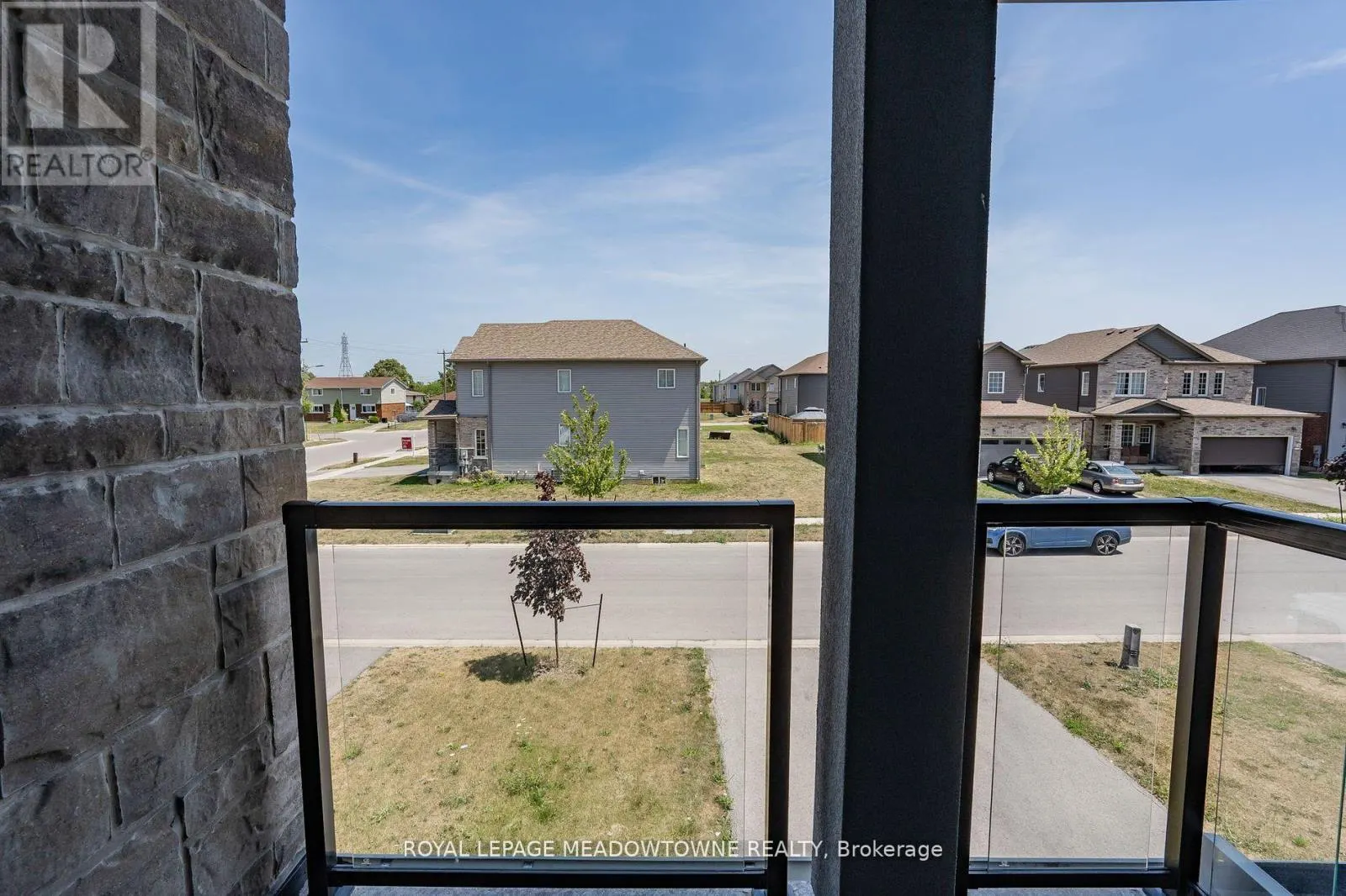 16 BETHUNE AVENUE
