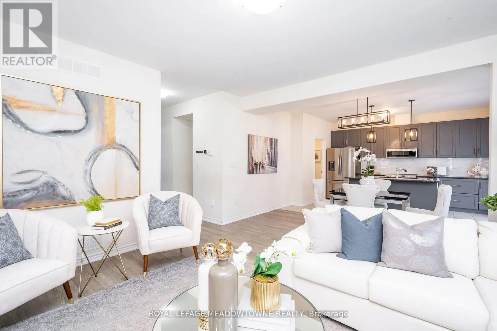 16 BETHUNE AVENUE