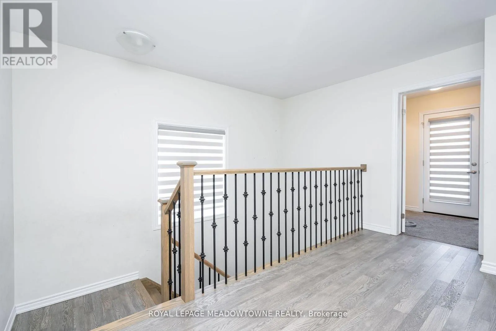 16 BETHUNE AVENUE