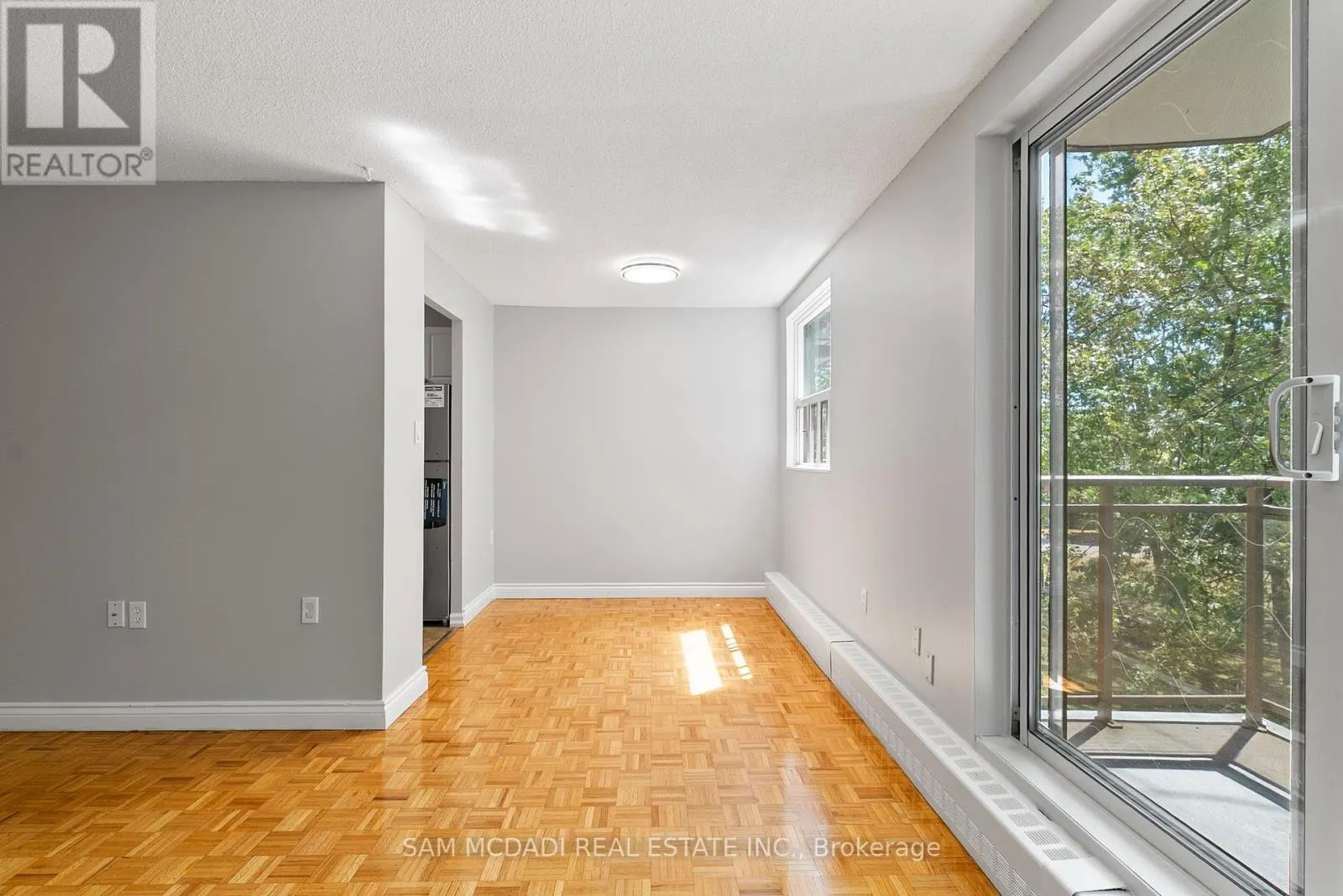 304 - 62 SPENCER STREET