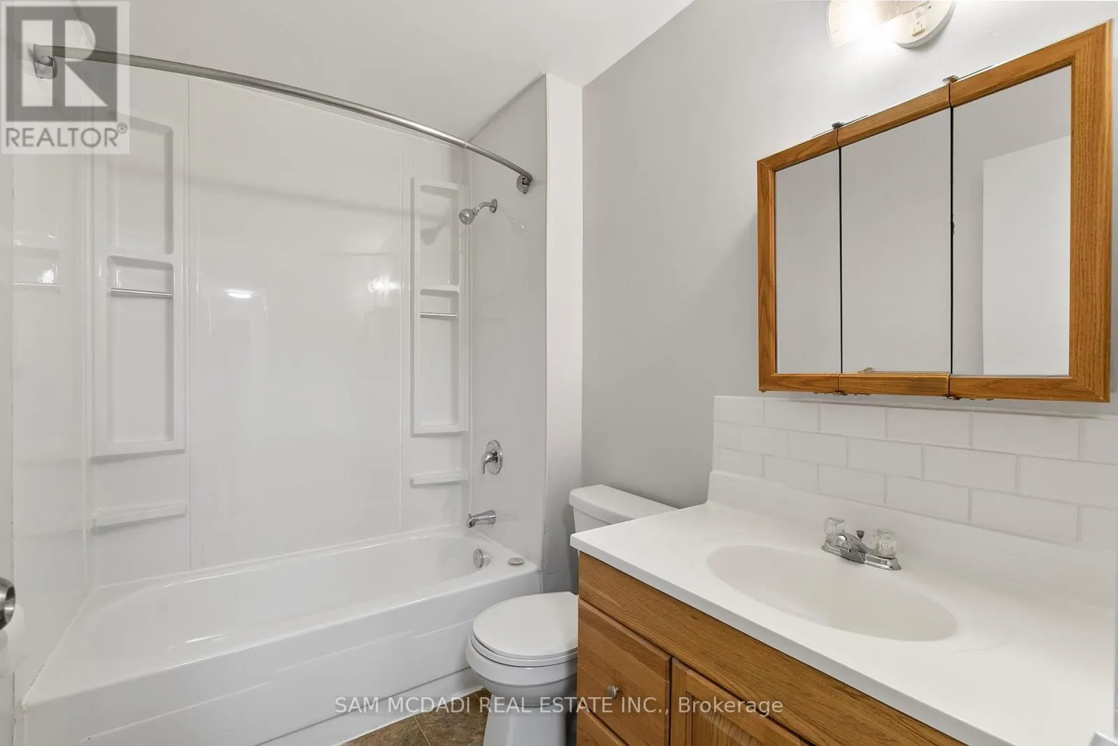 304 - 62 SPENCER STREET
