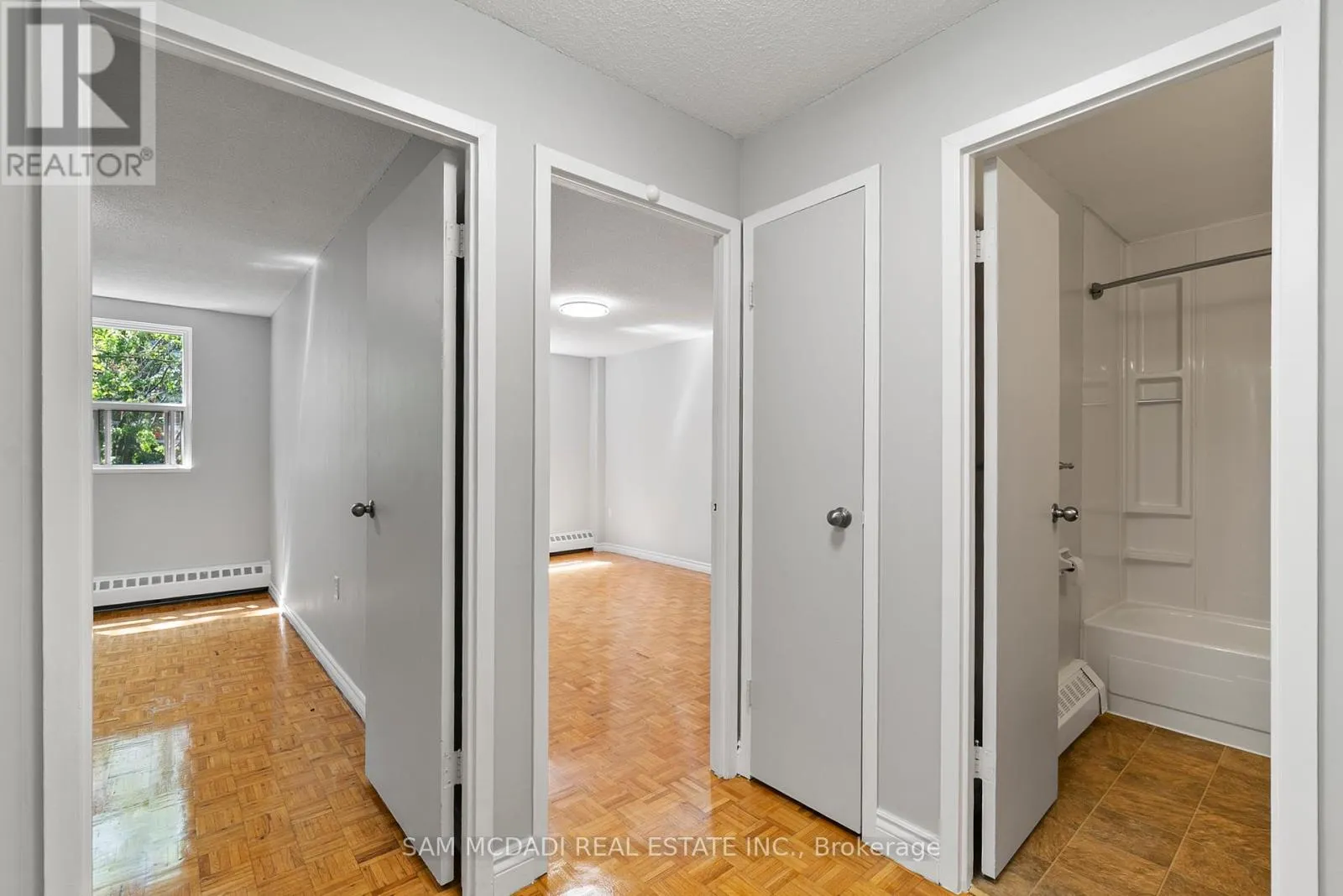 304 - 62 SPENCER STREET