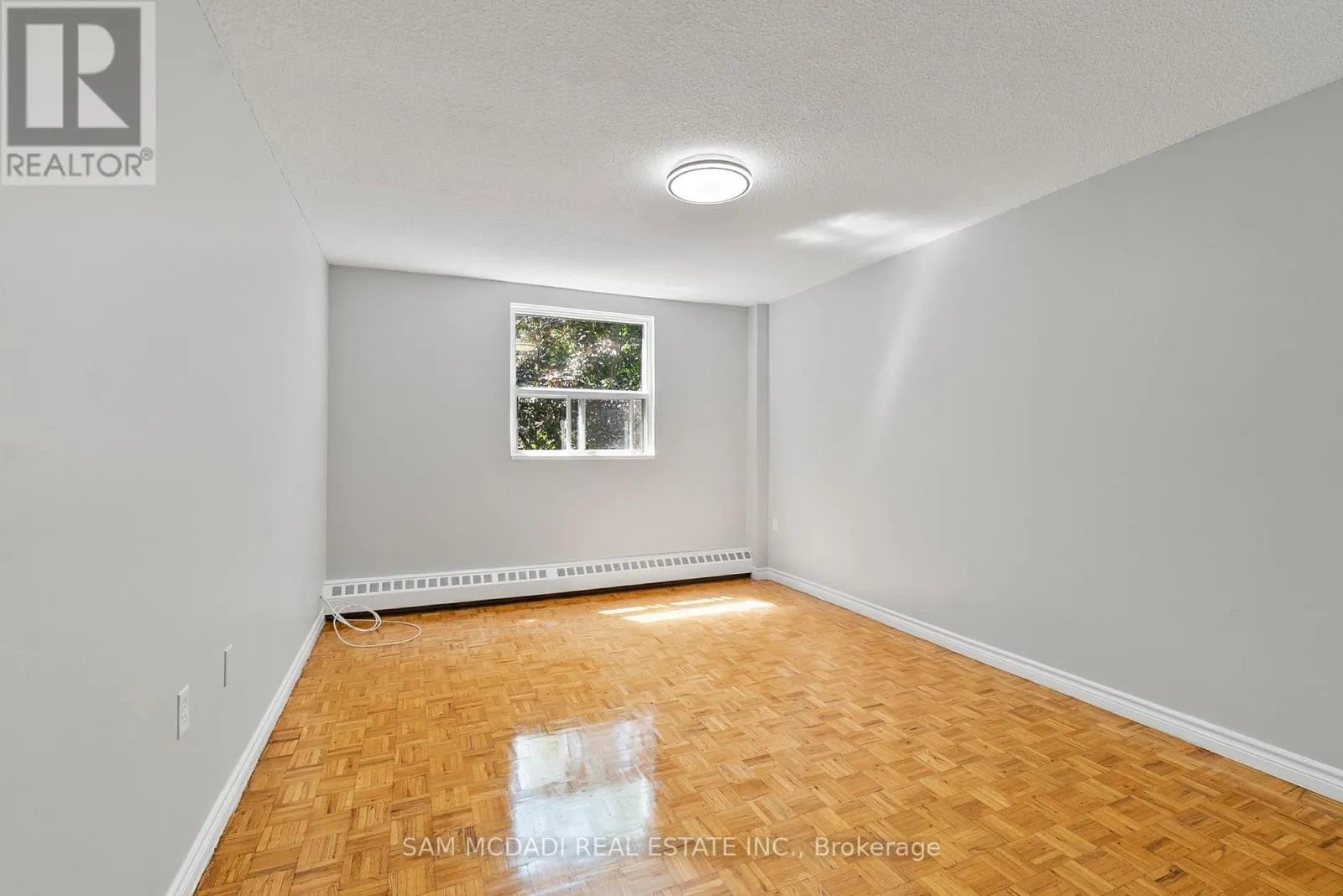 304 - 62 SPENCER STREET