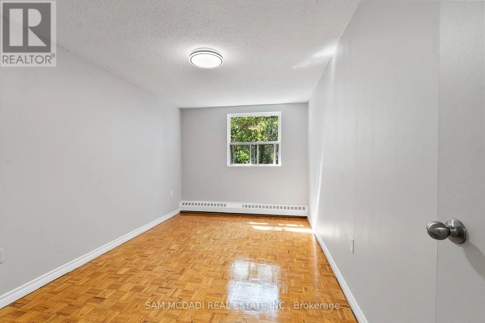304 - 62 SPENCER STREET