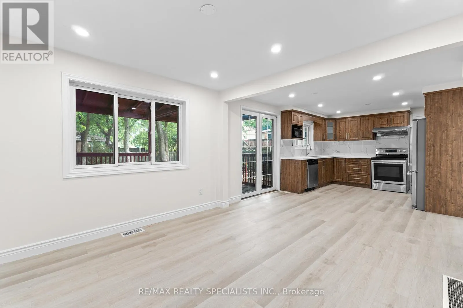 619 PRESTON PARKWAY