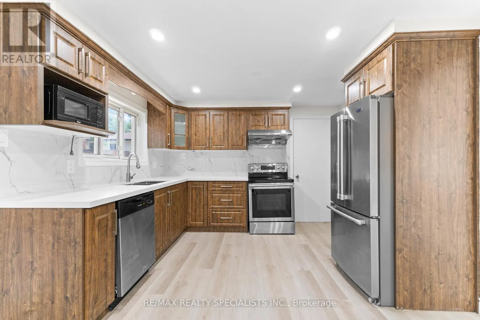 619 PRESTON PARKWAY