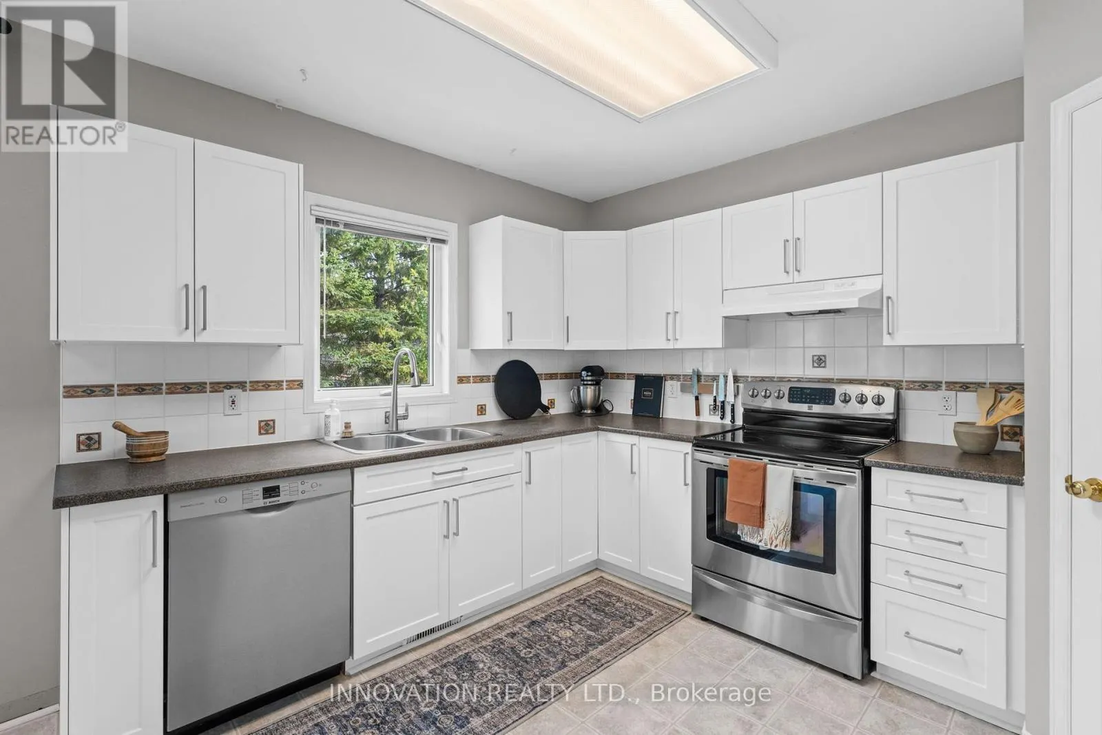 92 LAMADELEINE BOULEVARD