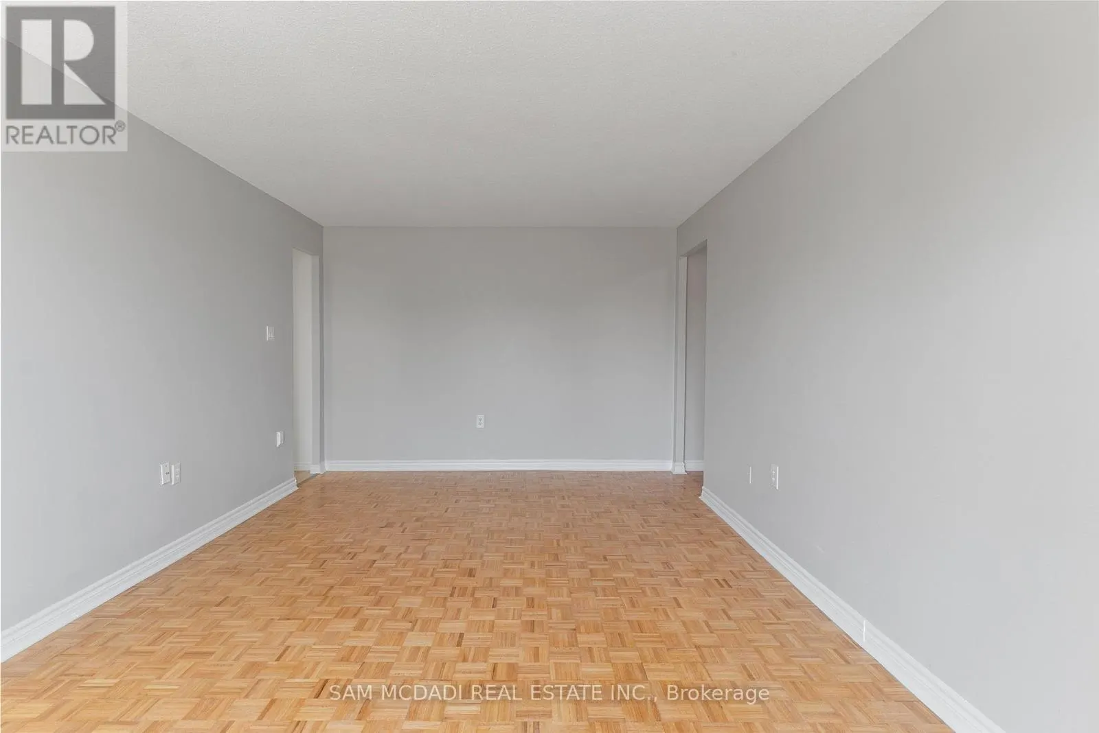 401 - 62 SPENCER STREET