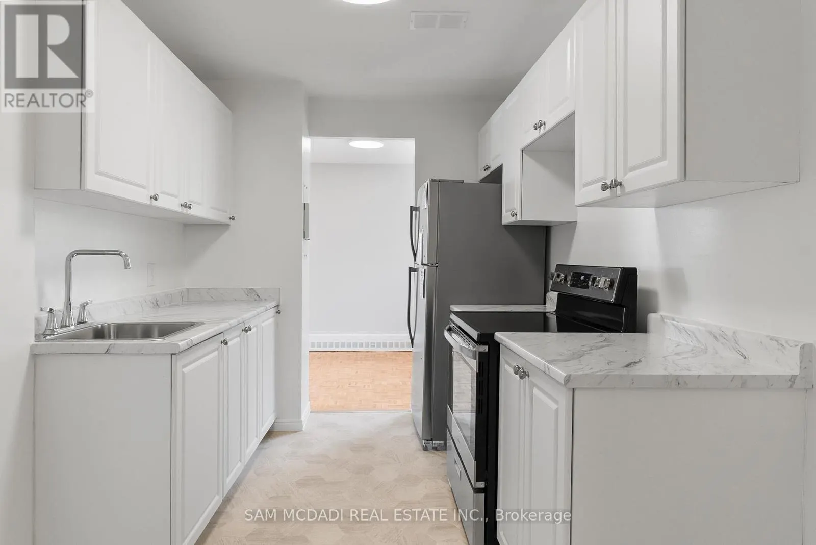 401 - 62 SPENCER STREET