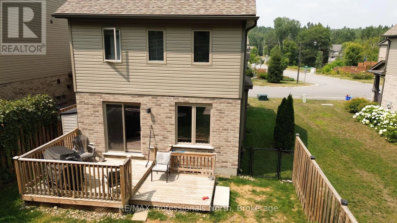 8 SPALDING CRESCENT