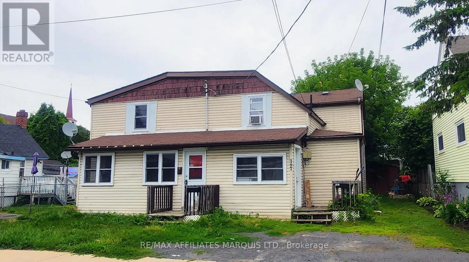 12-12A CARTIER AVENUE