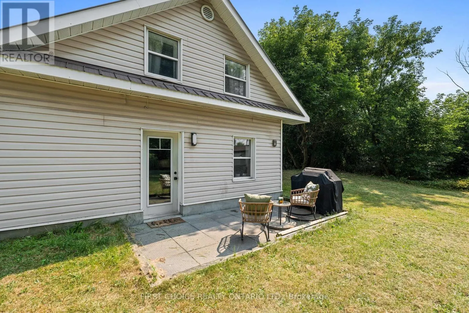 10 CAMPBELL REID COURT