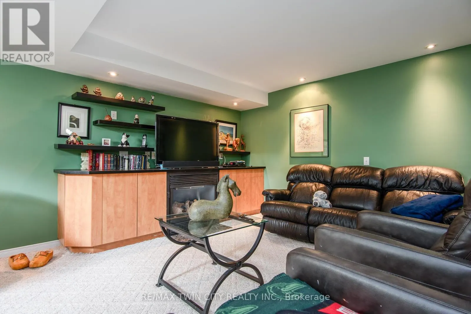 21 - 545 LAURELWOOD DRIVE