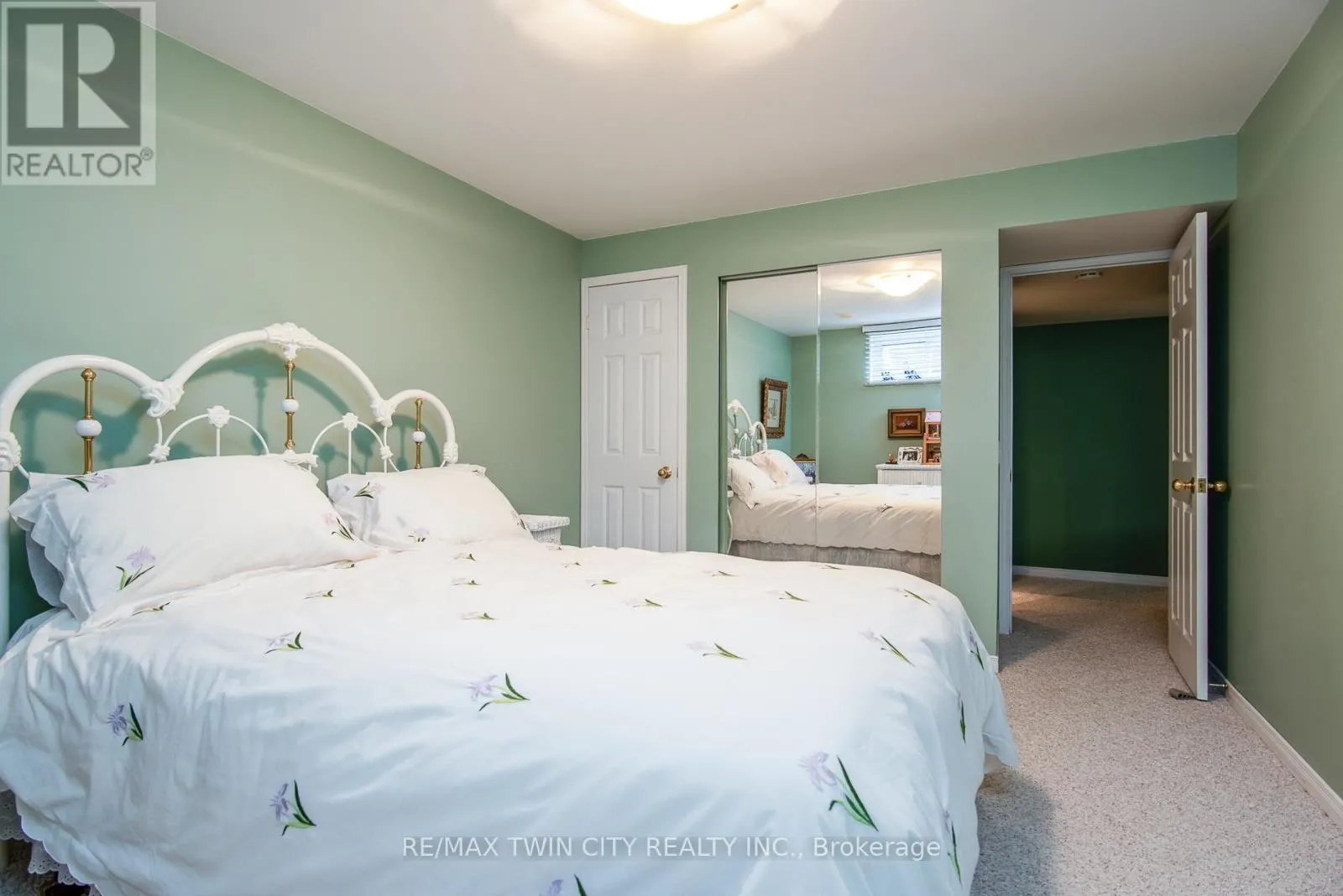21 - 545 LAURELWOOD DRIVE