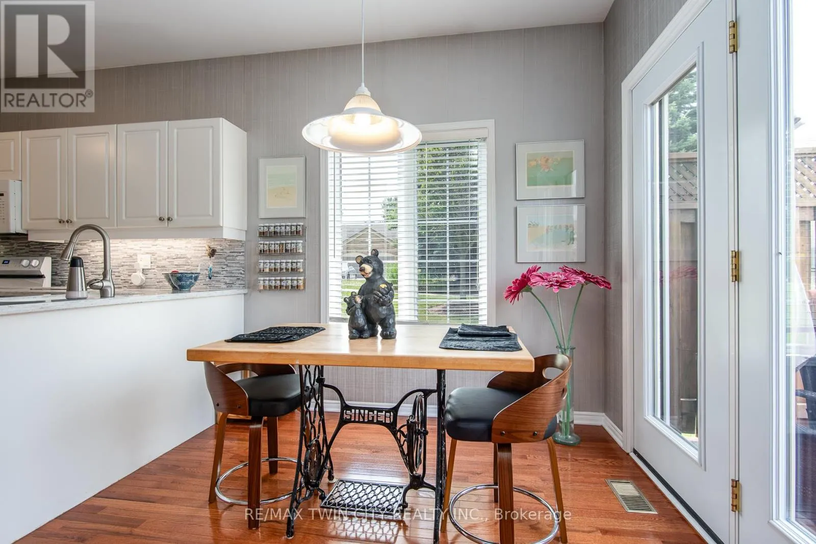 21 - 545 LAURELWOOD DRIVE