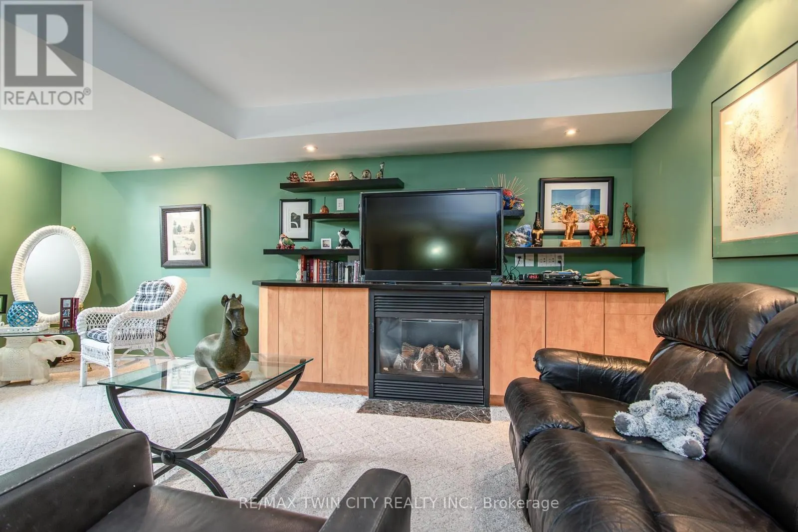 21 - 545 LAURELWOOD DRIVE