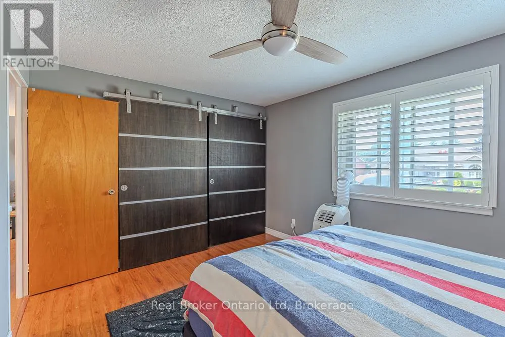 202 - 925 10TH AVENUE E, #202