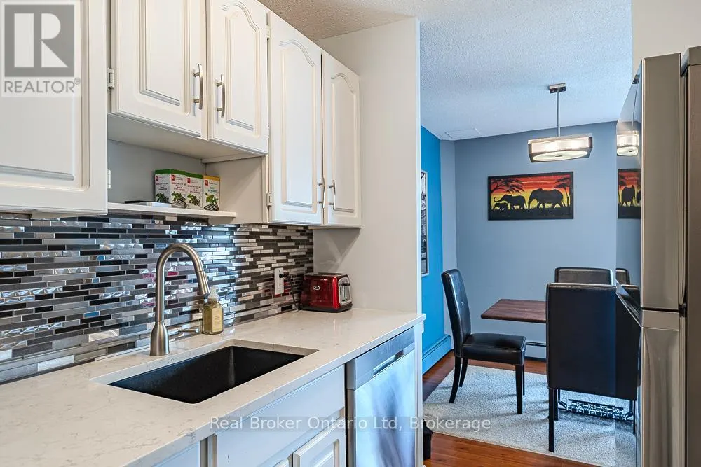 202 - 925 10TH AVENUE E, #202