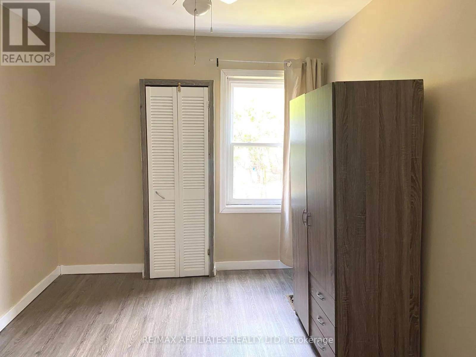 27A, 27B, 29A, 29B - 27-29 MARKET STREET N