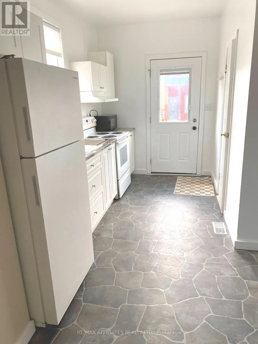 27A, 27B, 29A, 29B - 27-29 MARKET STREET N