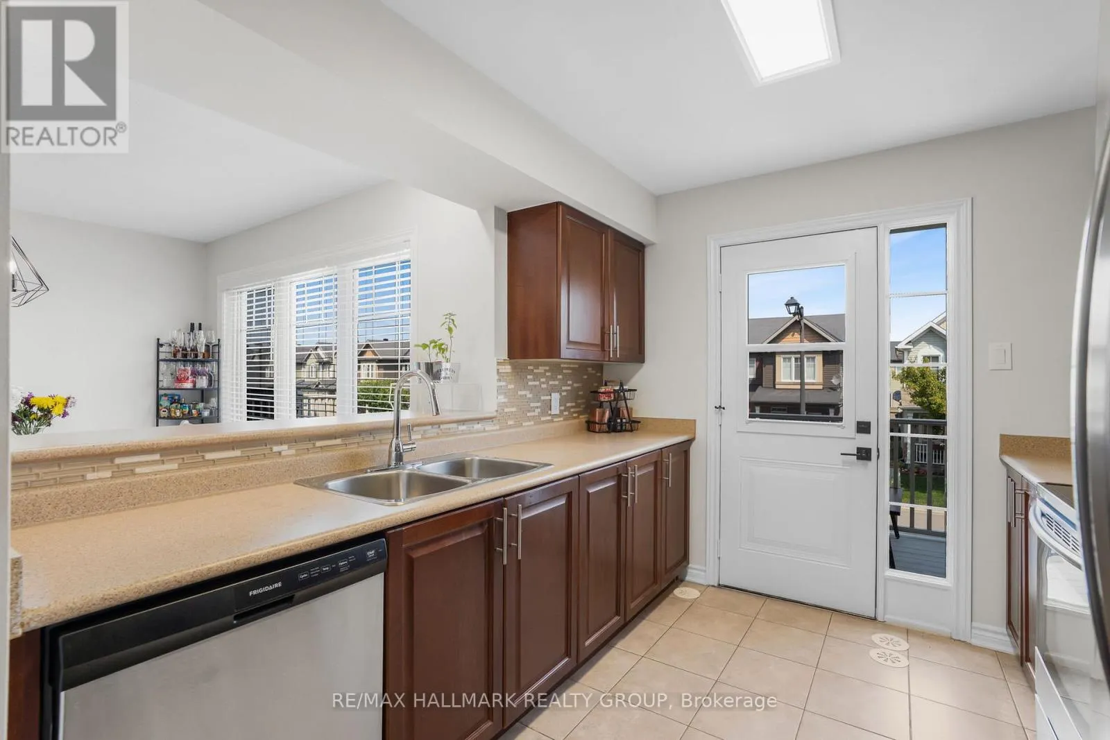 110 SUNSHINE CRESCENT