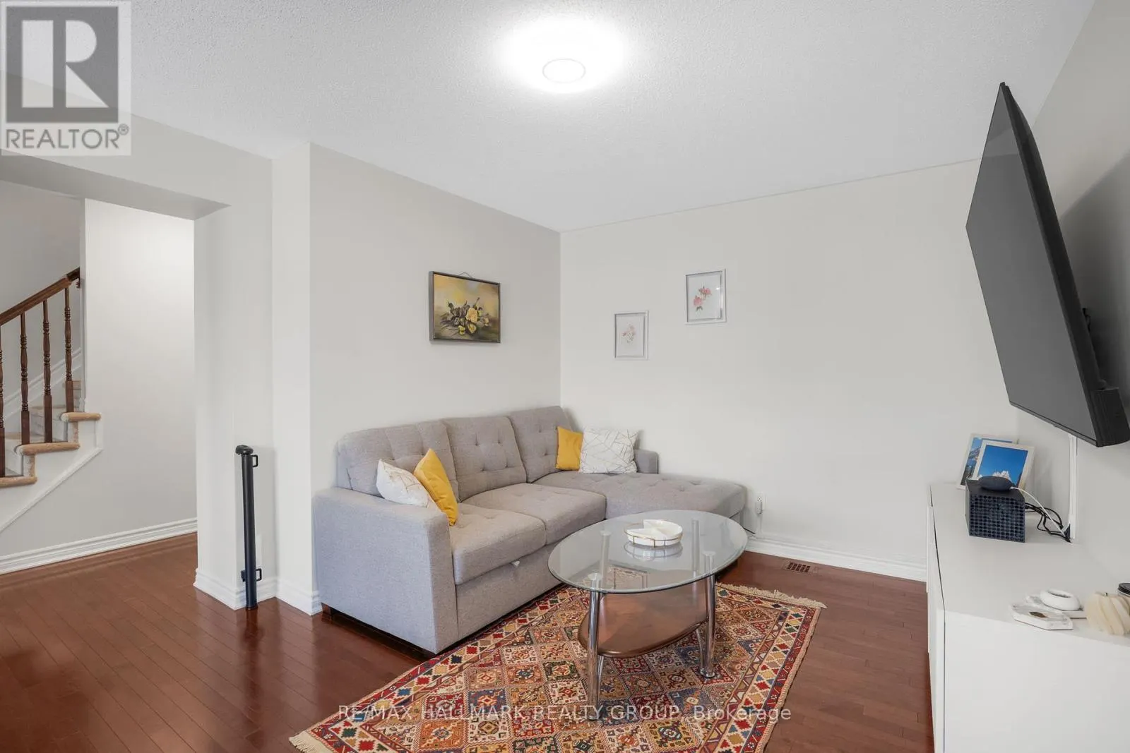110 SUNSHINE CRESCENT