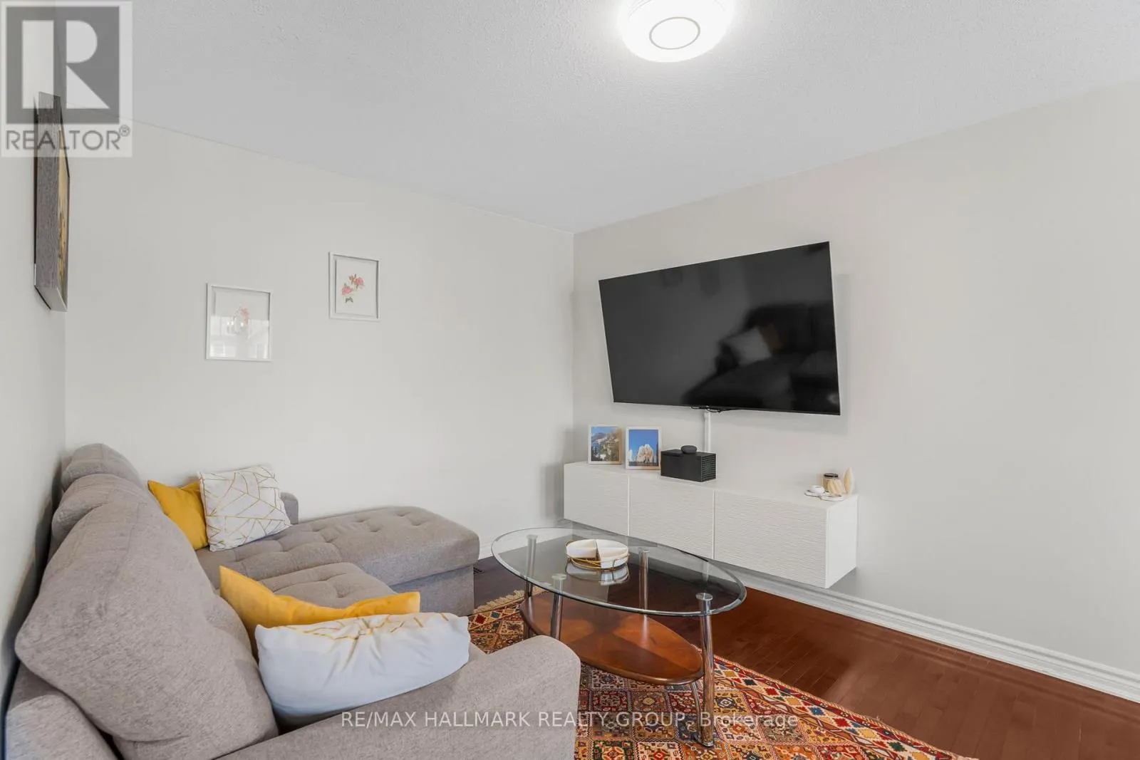 110 SUNSHINE CRESCENT