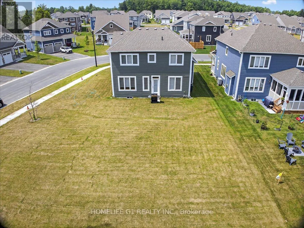 5 DYER CRESCENT