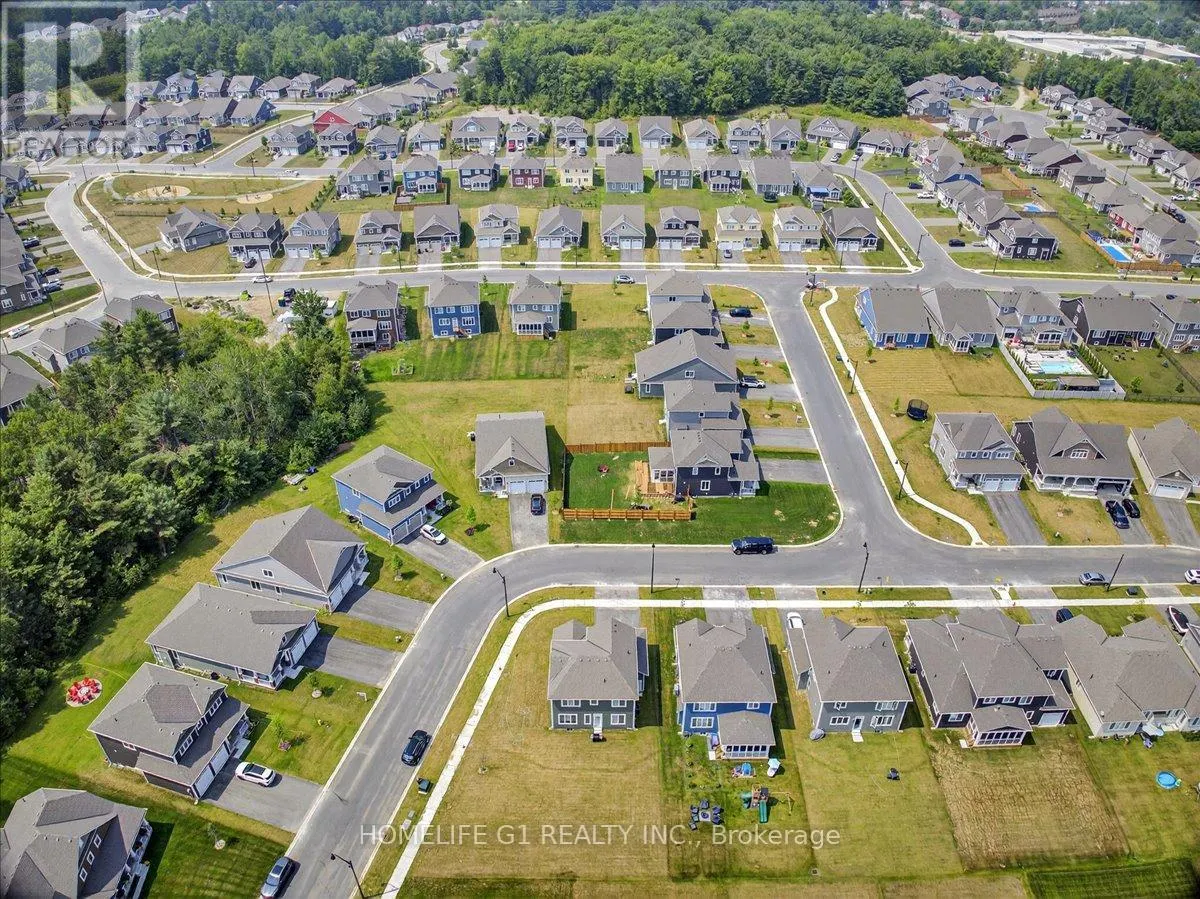 5 DYER CRESCENT