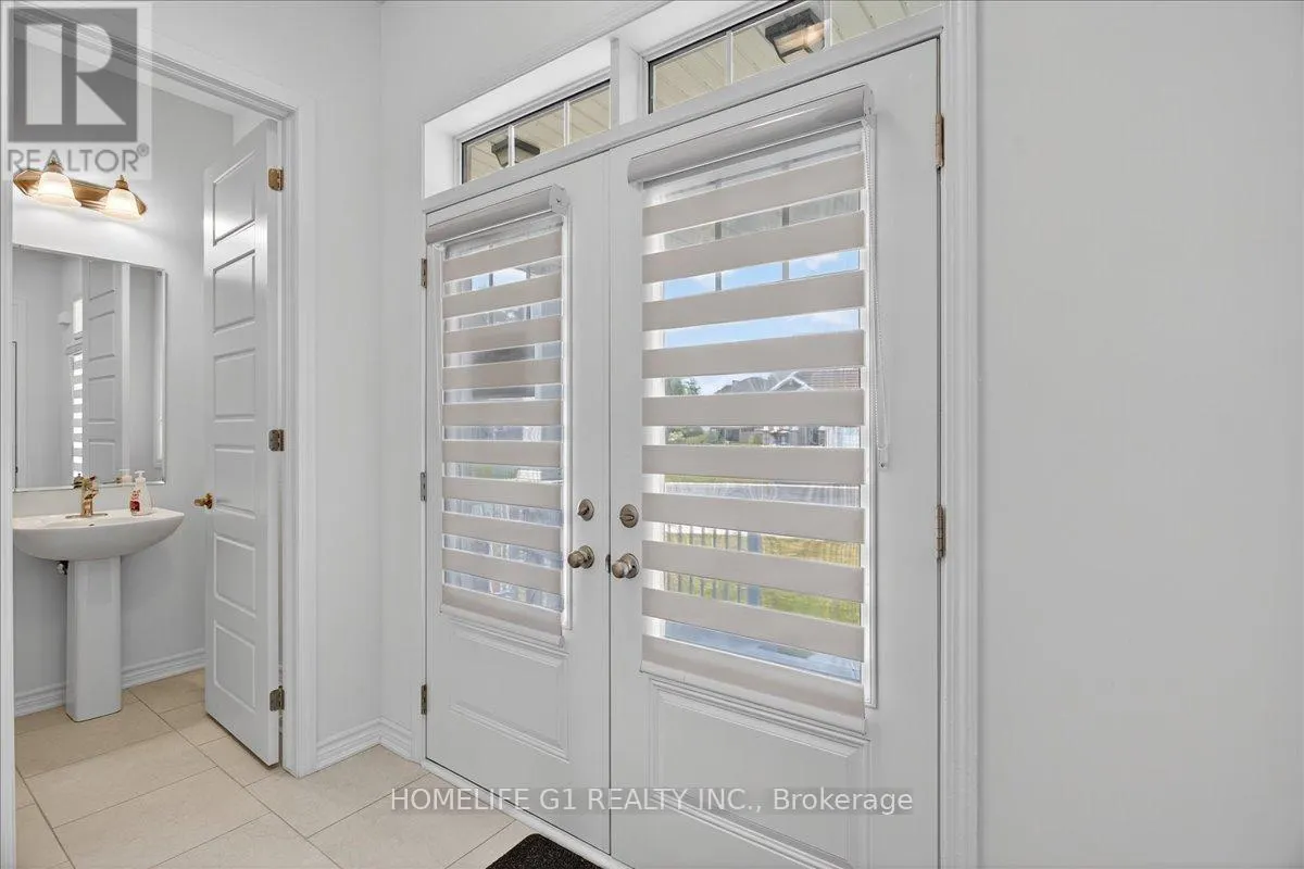 5 DYER CRESCENT