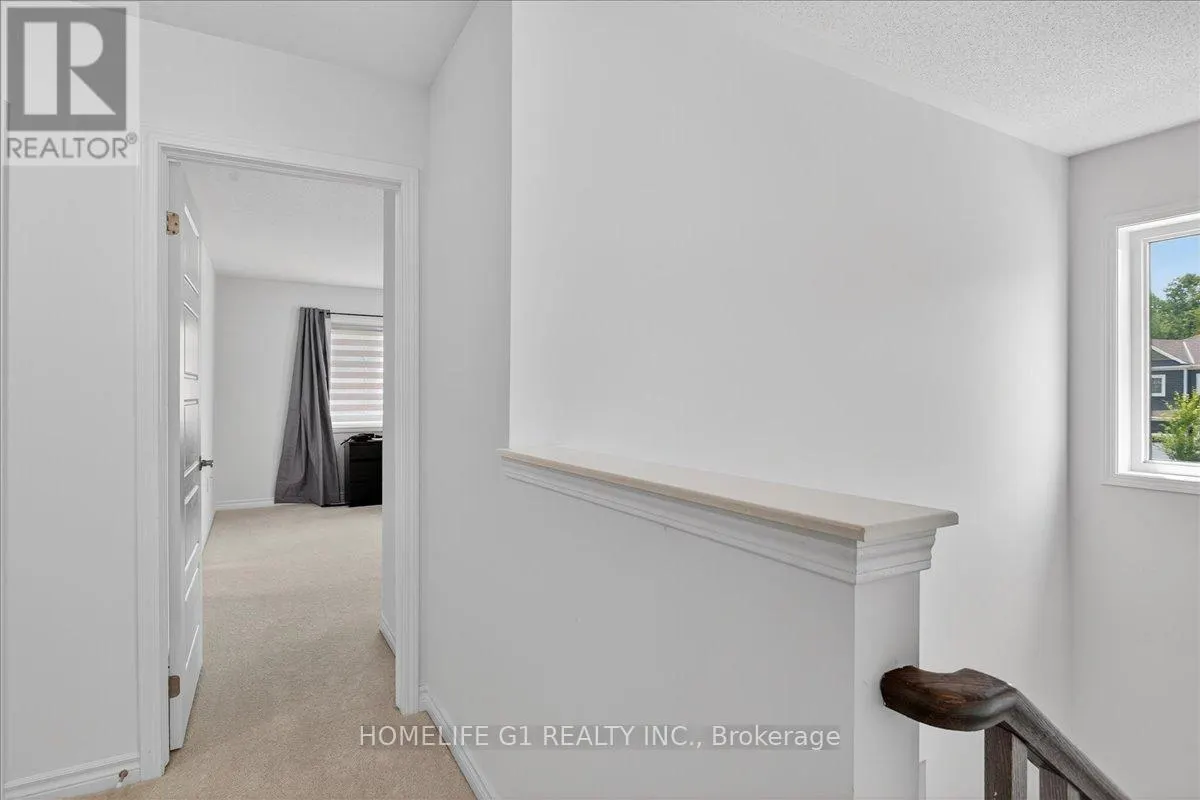 5 DYER CRESCENT