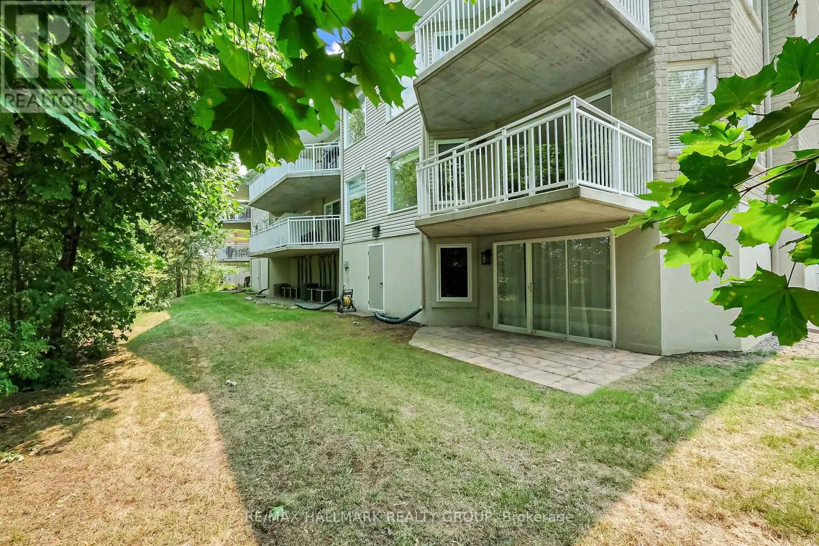 1A - 131 ROBSON COURT