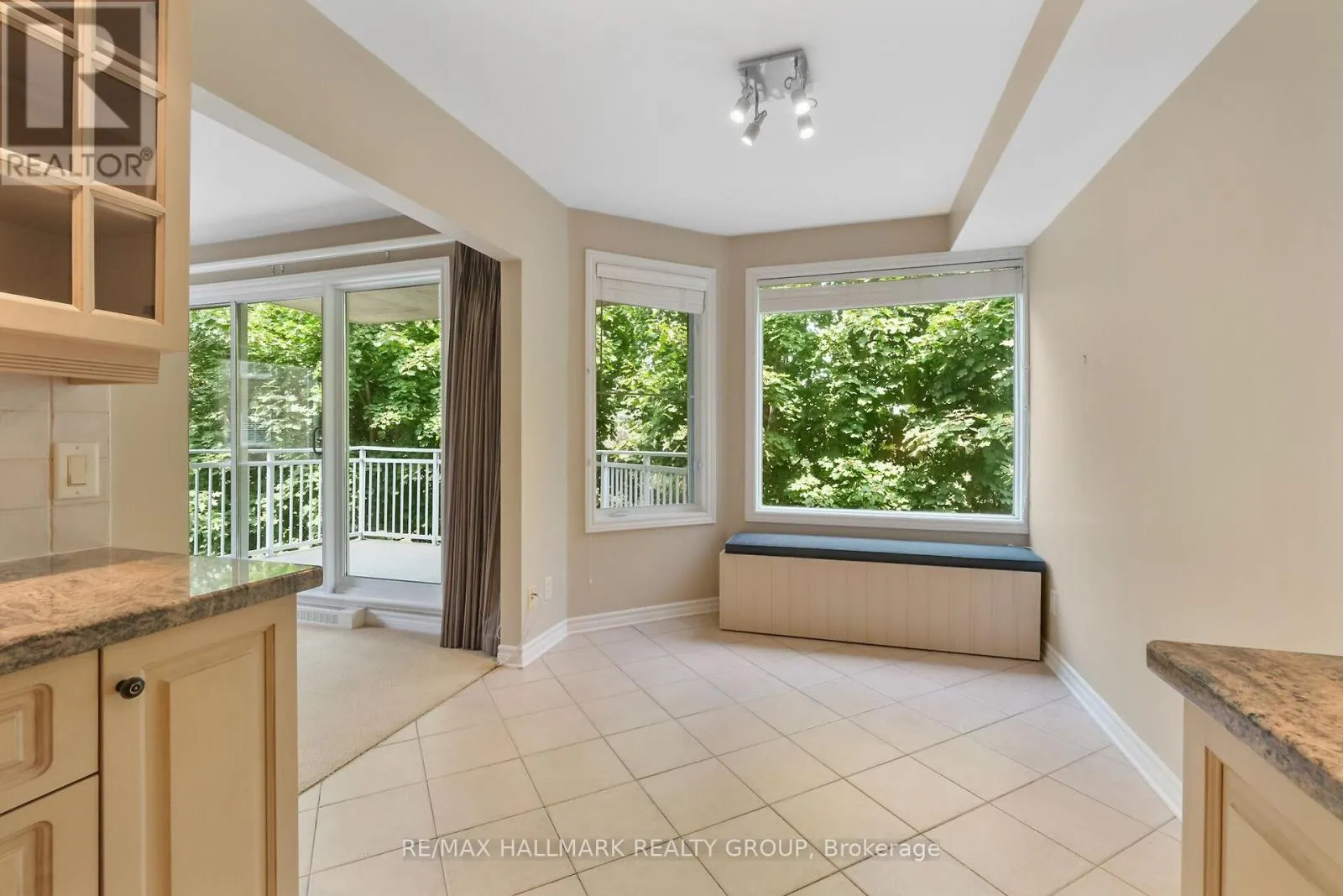 1A - 131 ROBSON COURT