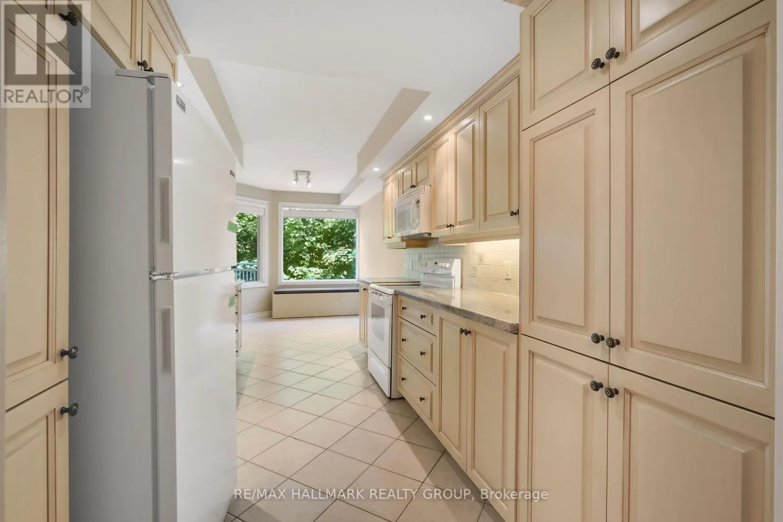 1A - 131 ROBSON COURT