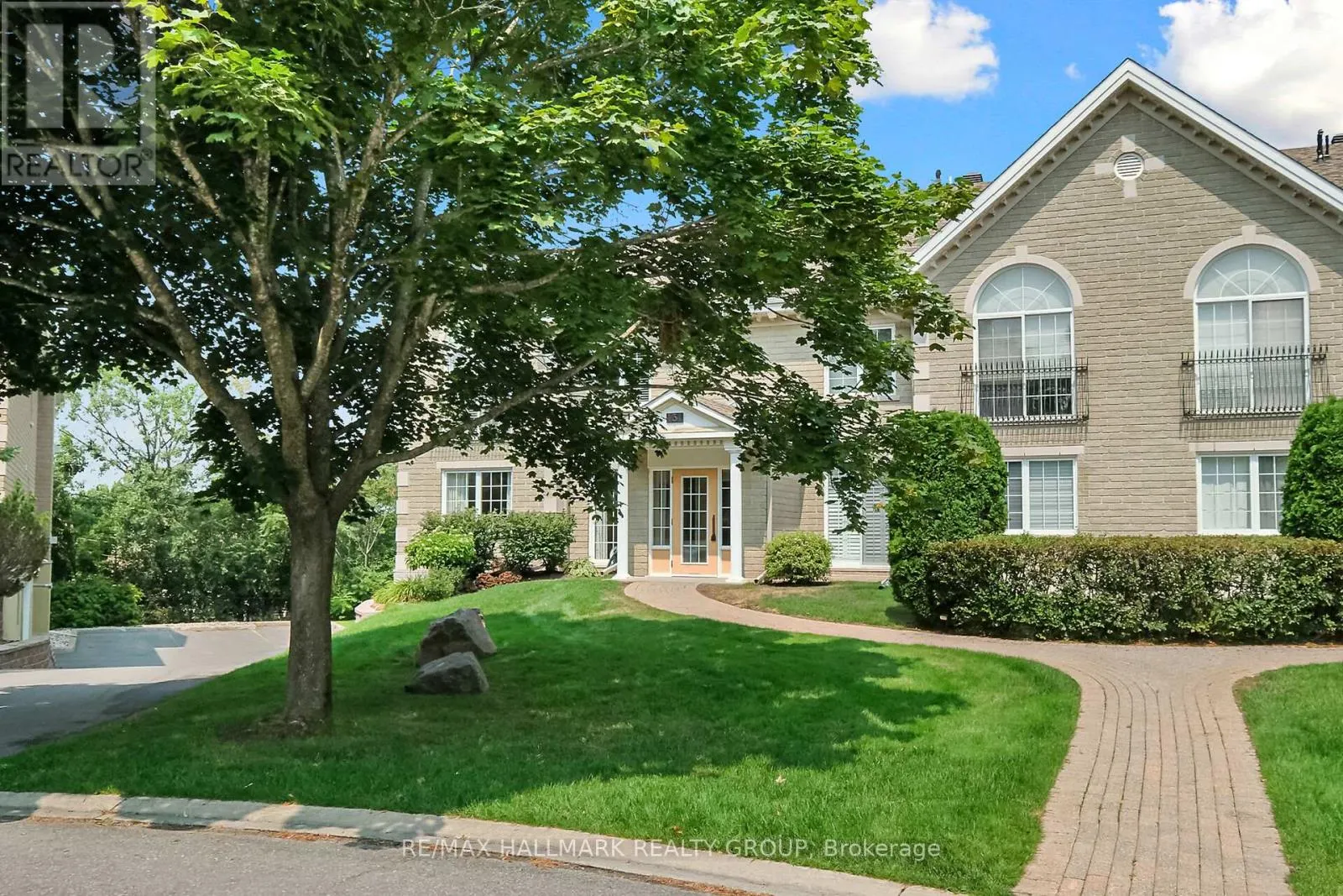 1A - 131 ROBSON COURT