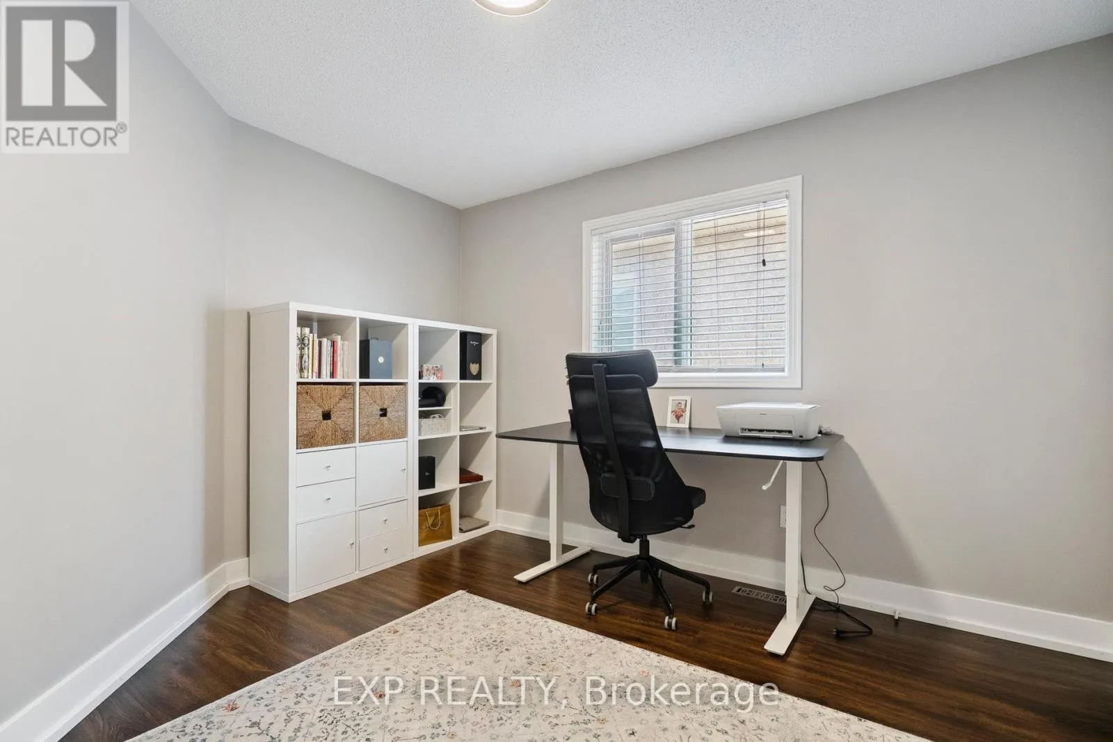 132 HARNESWORTH CRESCENT