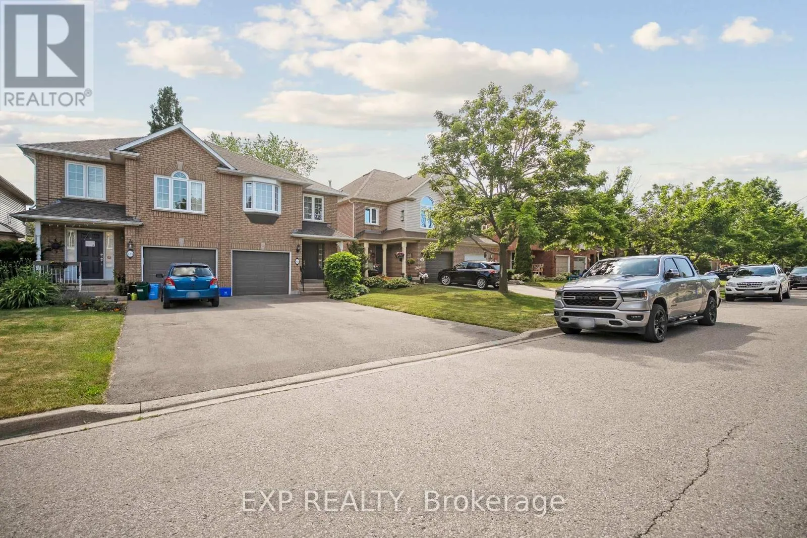 132 HARNESWORTH CRESCENT