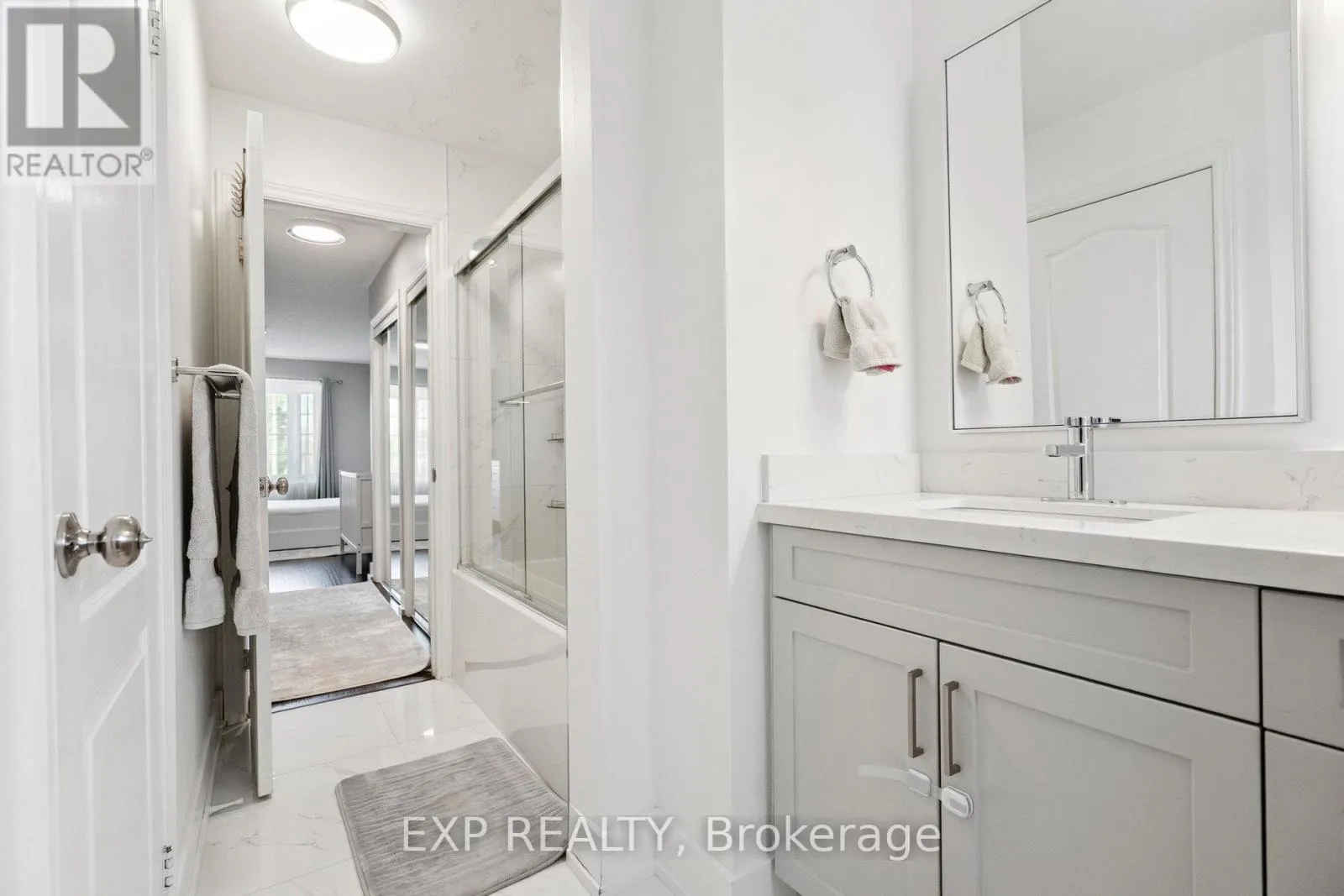 132 HARNESWORTH CRESCENT