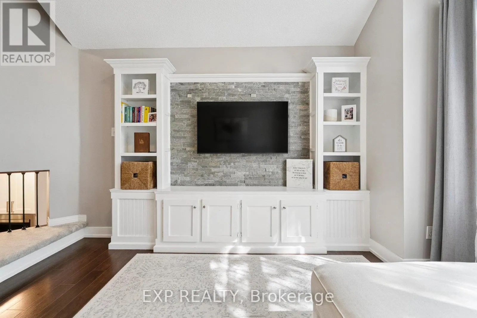 132 HARNESWORTH CRESCENT