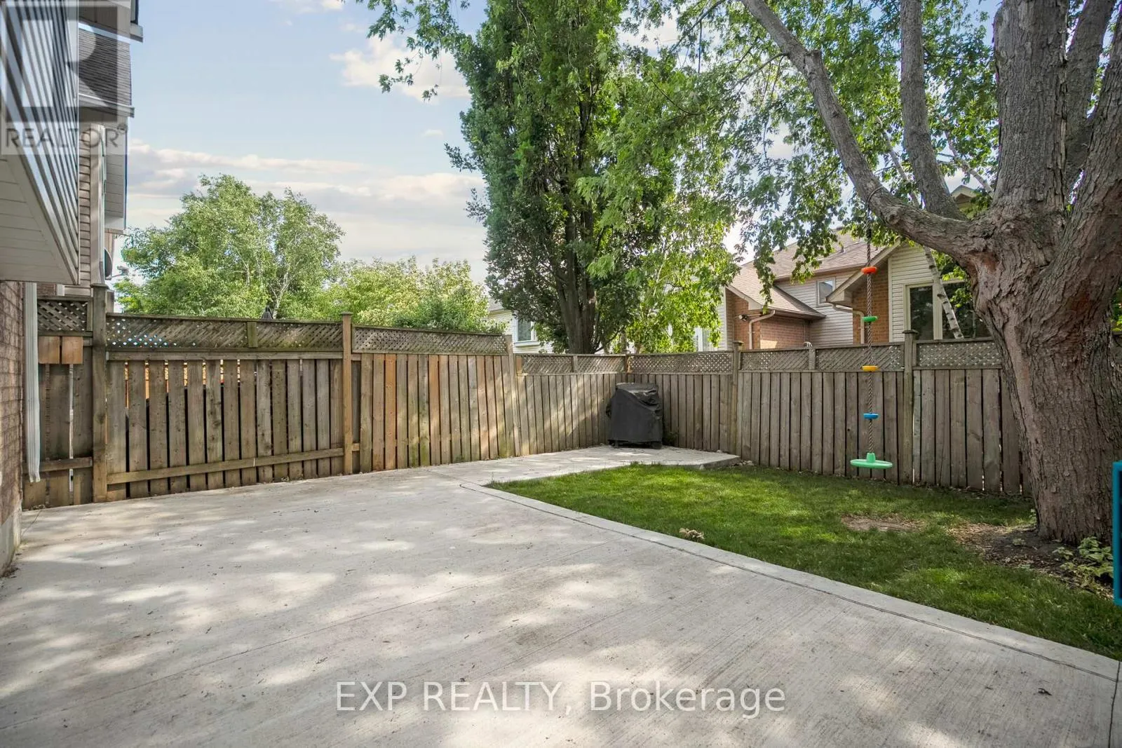 132 HARNESWORTH CRESCENT