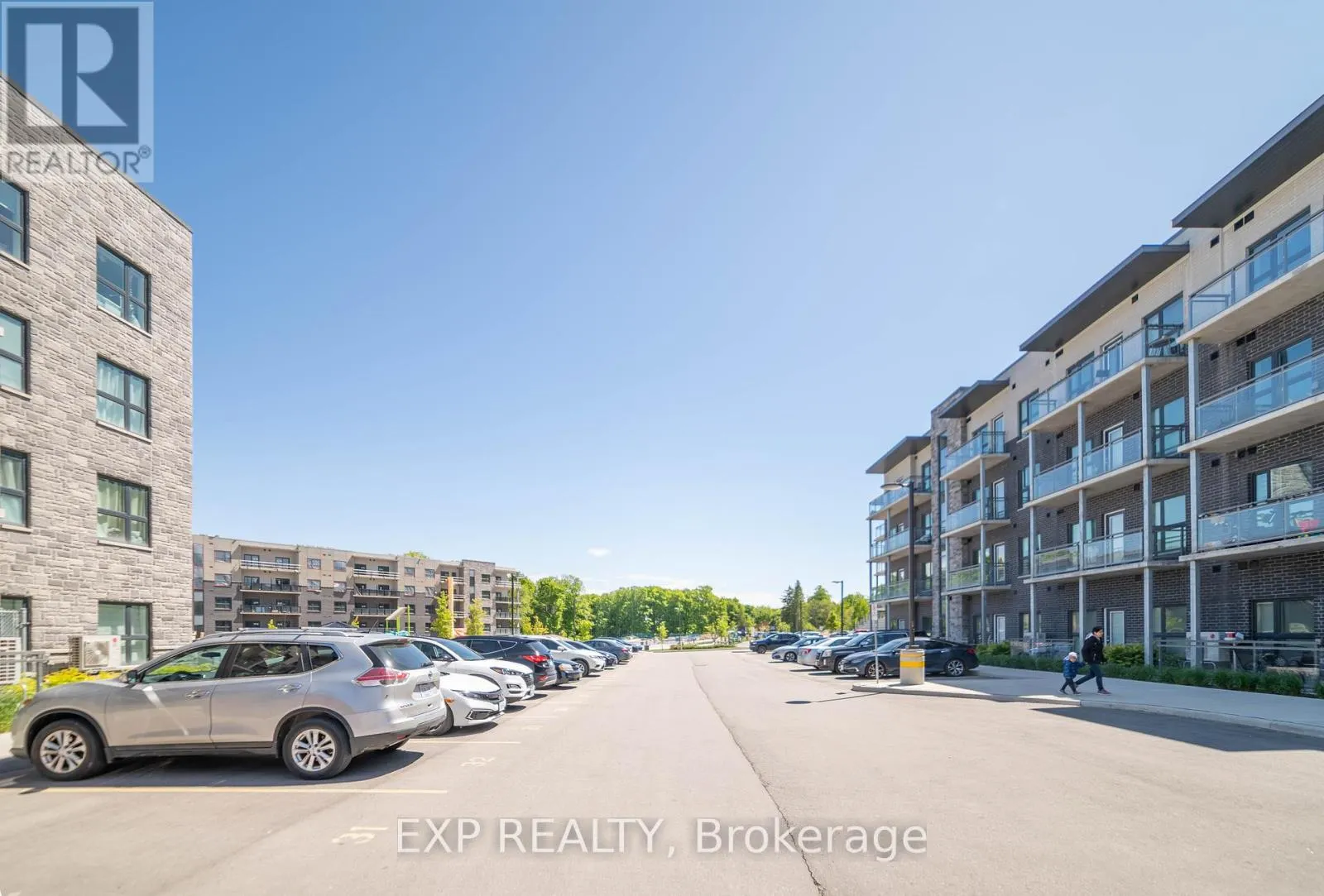 102 - 1201 LACKNER PLACE