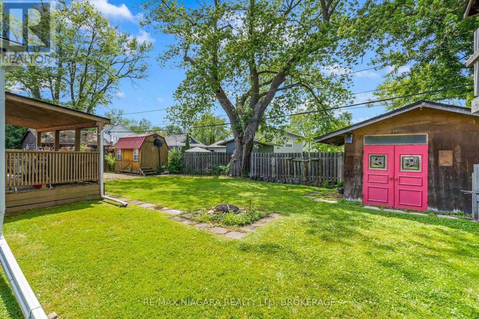 549 FERNDALE AVENUE
