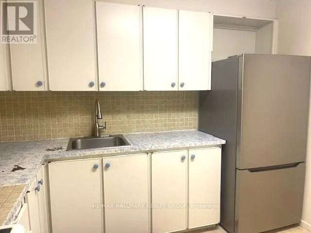 315 - 1100 AMBLESIDE DRIVE