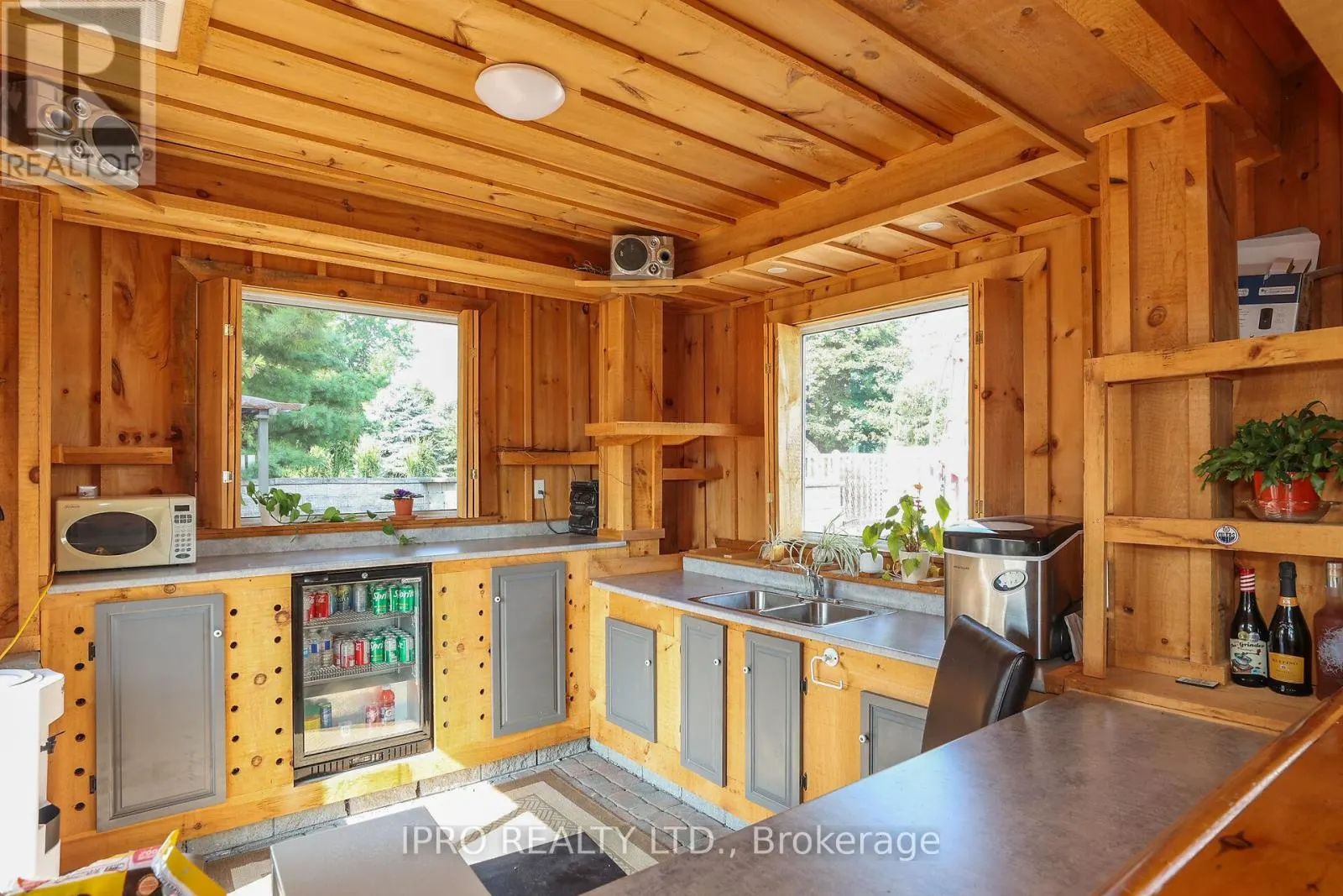 1027 NIAGARA STONE ROAD
