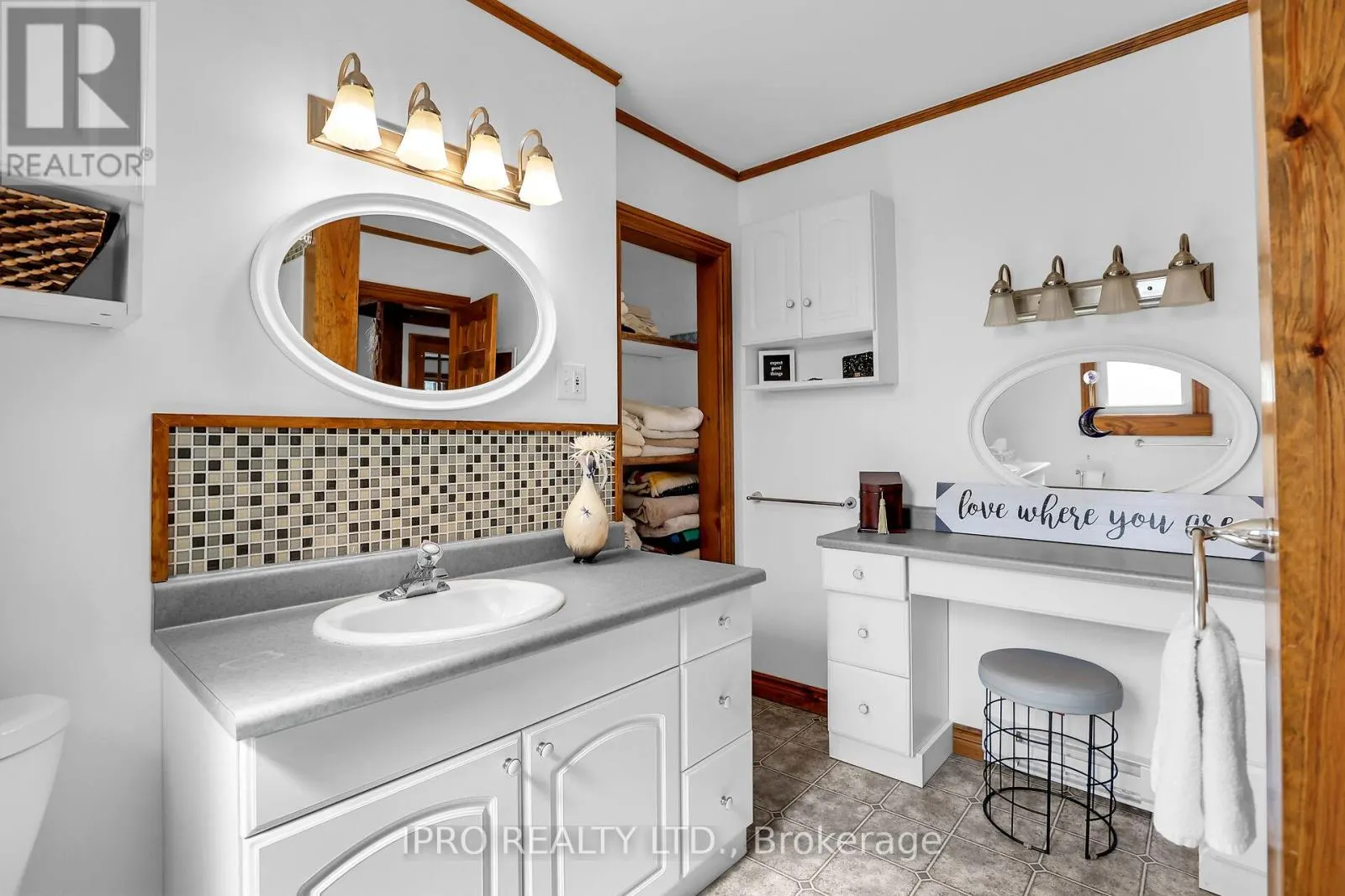 1027 NIAGARA STONE ROAD