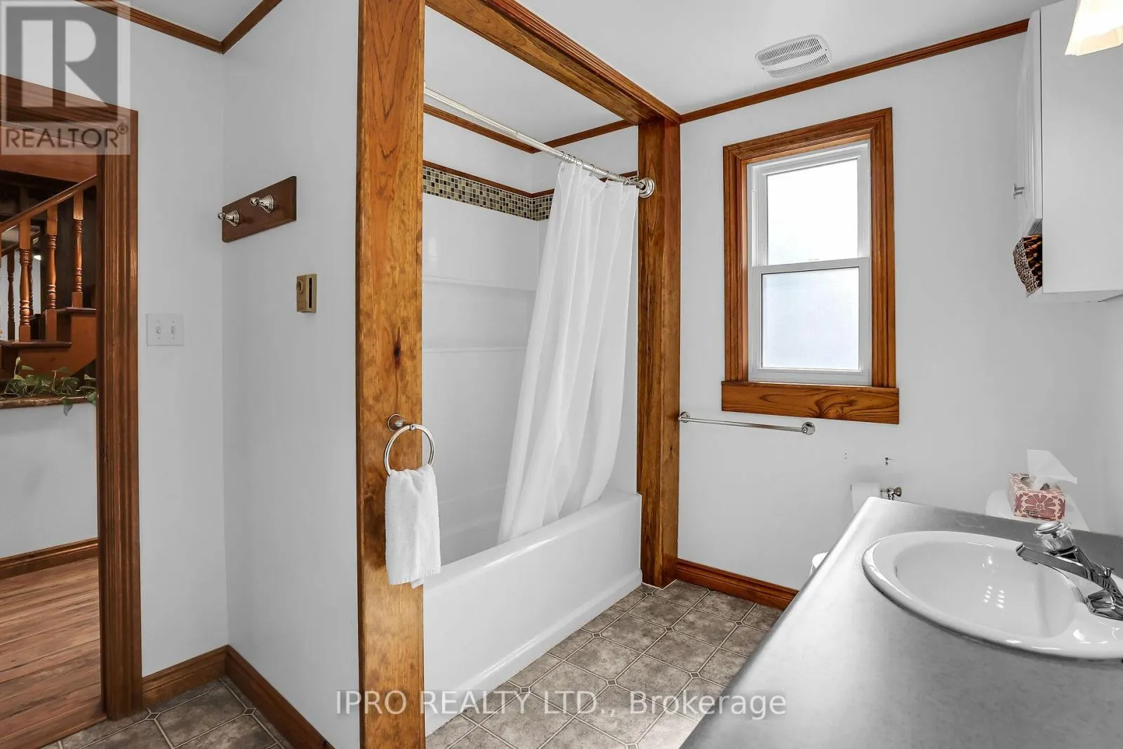 1027 NIAGARA STONE ROAD