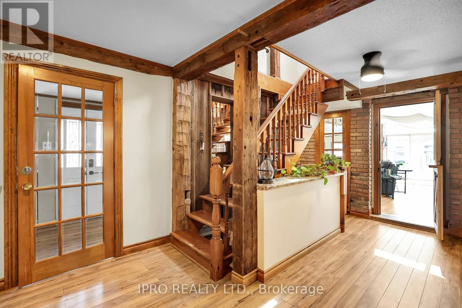1027 NIAGARA STONE ROAD