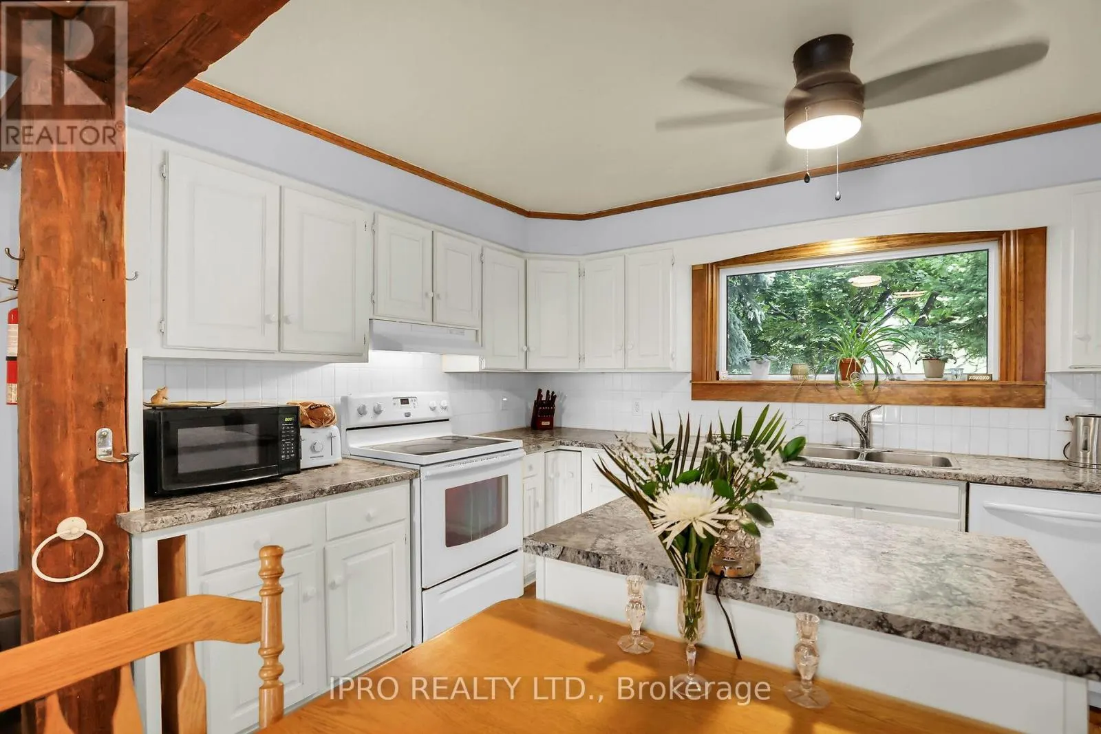 1027 NIAGARA STONE ROAD