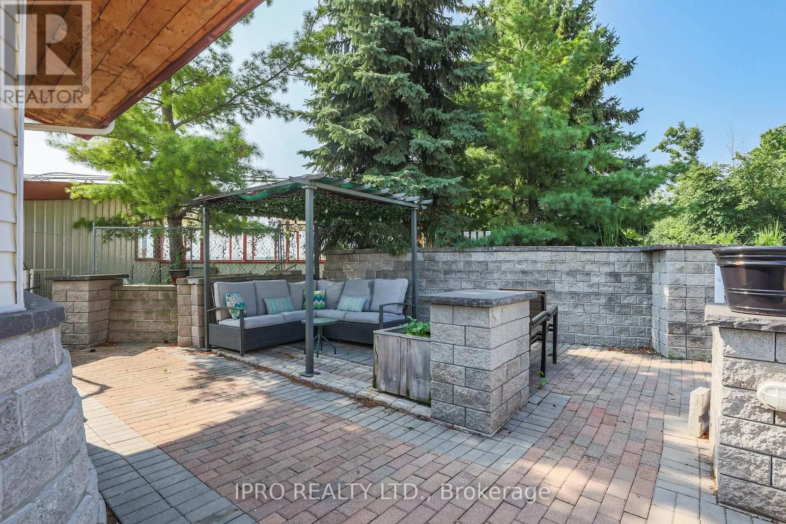 1027 NIAGARA STONE ROAD